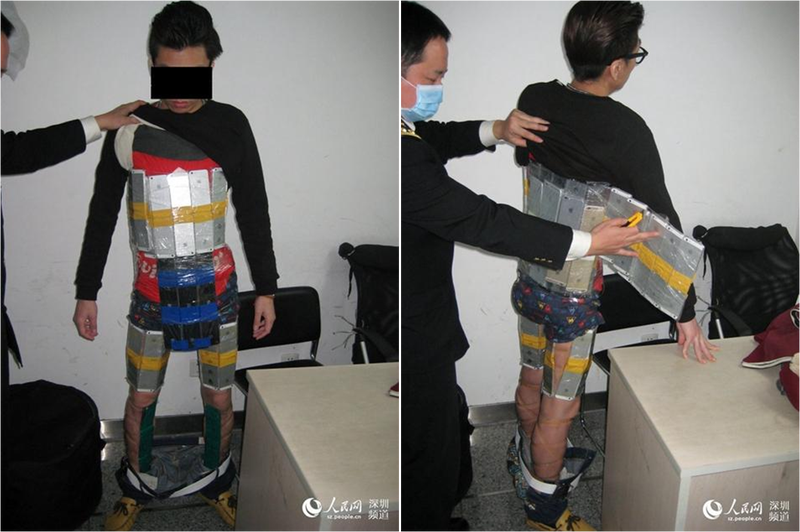 Illustration for article titled Así es el contrabando de móviles en China: 94 iPhones pegados al cuerpo